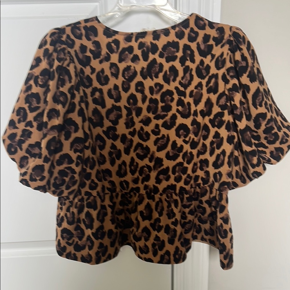 Leopard Print Puff Sleeve Blouse - Picture 3 of 3